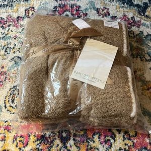 Barefoot Dreams Blanket